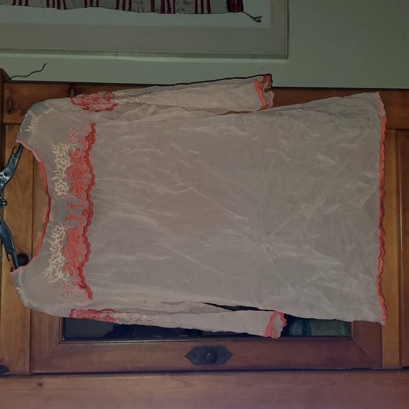 Johnny Was Coral Blush Embroidered Rangoon Blouse Tunic Scalloped Edges Boho M - Picture 2 of 4